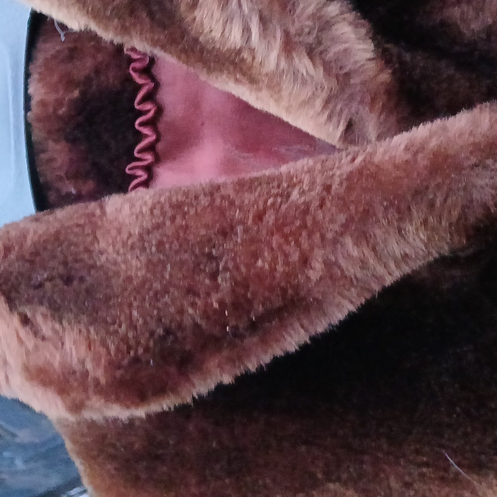 EUC, Vintage Sheered Beaver Fur coat size med/large. LUXURY - Picture 9 of 16